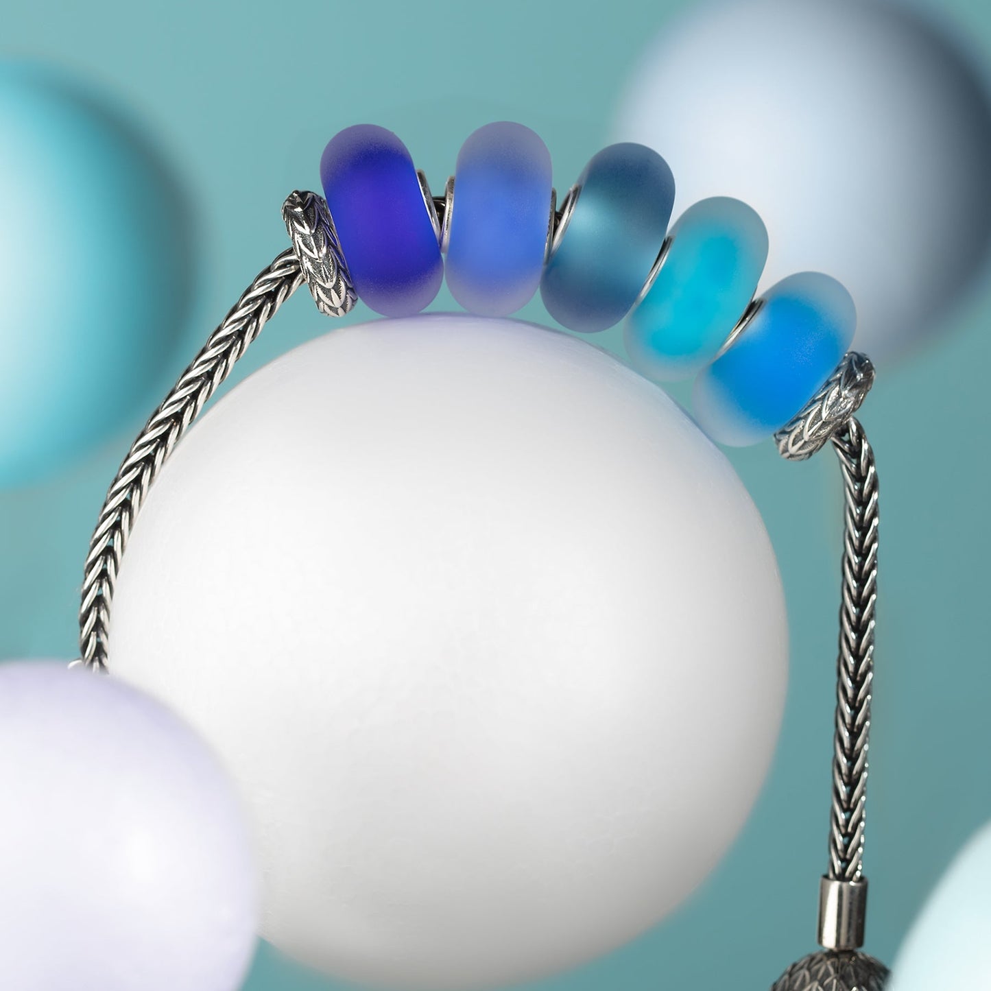 Elfbeads Blue Frost (G220812) blue and silver glass Charm - The Alternative Bead official German Retailer. Buy 4 get 5 - free DHL Shipping for all orders above 150€