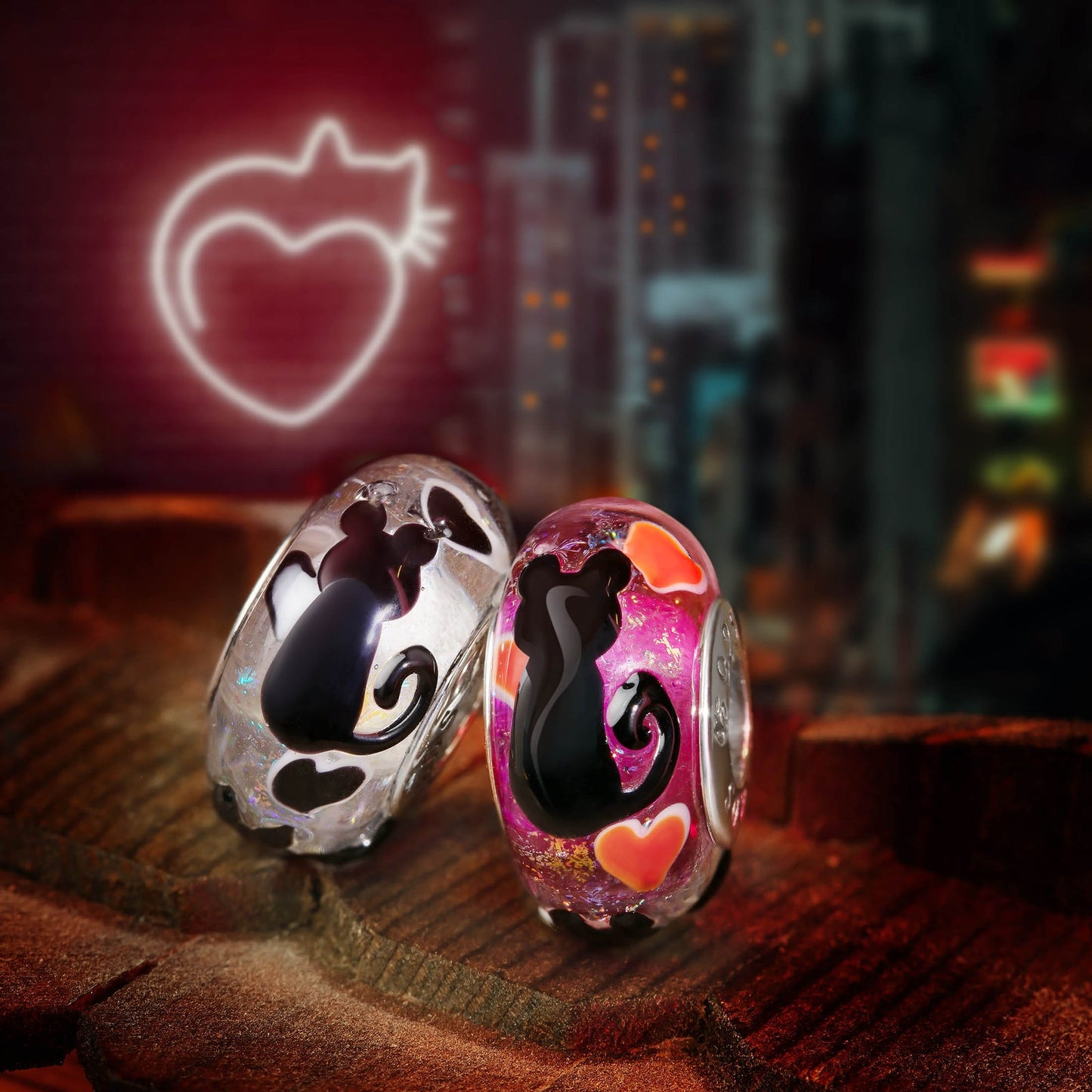 Elfbeads Moonlit Love Noir glass Bead by The Alternative Bead. Your official Elfbeads Retailer from Germany