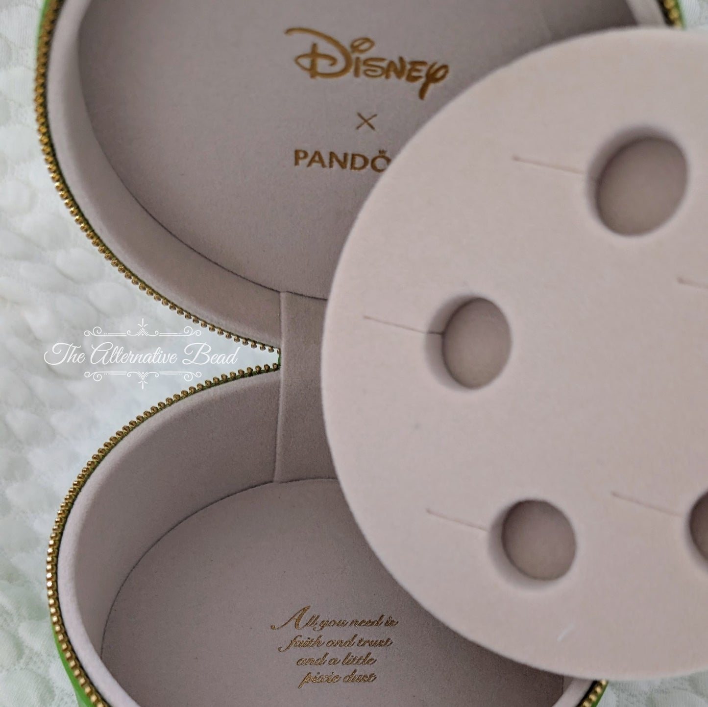 Disney x Pandora Tinker Bell Limited Edition Jewelry Box Jewelry Box by The Alternative Bead. Your official Disney x Pandora Retailer from Germany