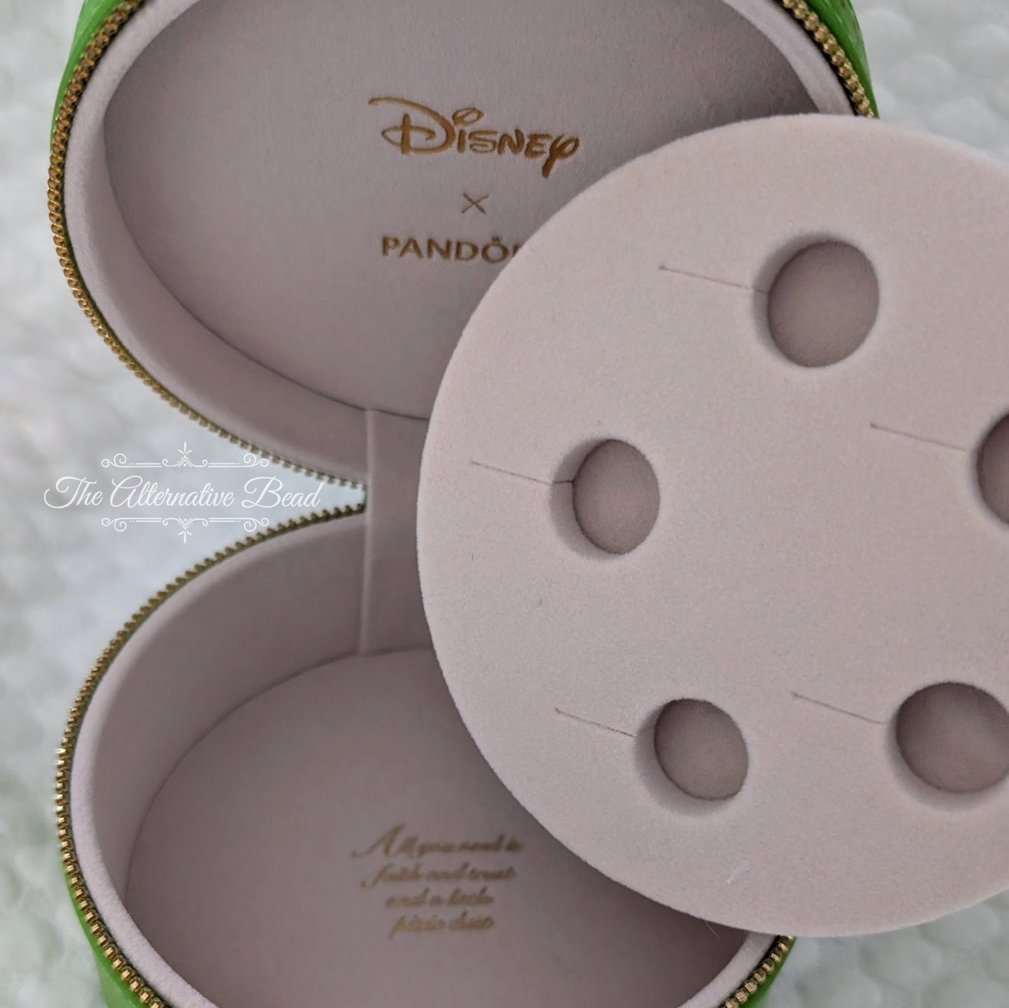 Disney x Pandora Tinker Bell Limited Edition Jewelry Box Jewelry Box by The Alternative Bead. Your official Disney x Pandora Retailer from Germany