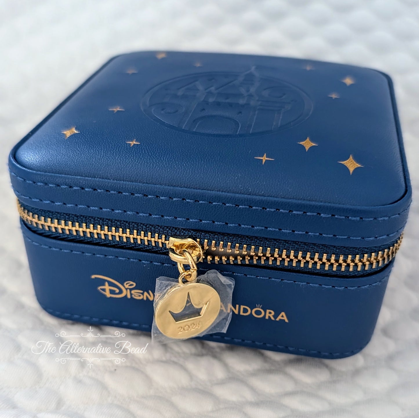 Disney x Pandora Princess Half Marathon 2024 Limited Jewelry Box Jewelry Box by The Alternative Bead. Your official Disney x Pandora Retailer from Germany