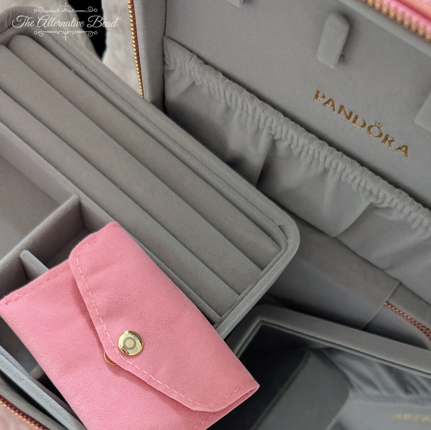 Pandora Pink Jewelry Box Jewelry Box by The Alternative Bead. Your official Pandora Retailer from Germany