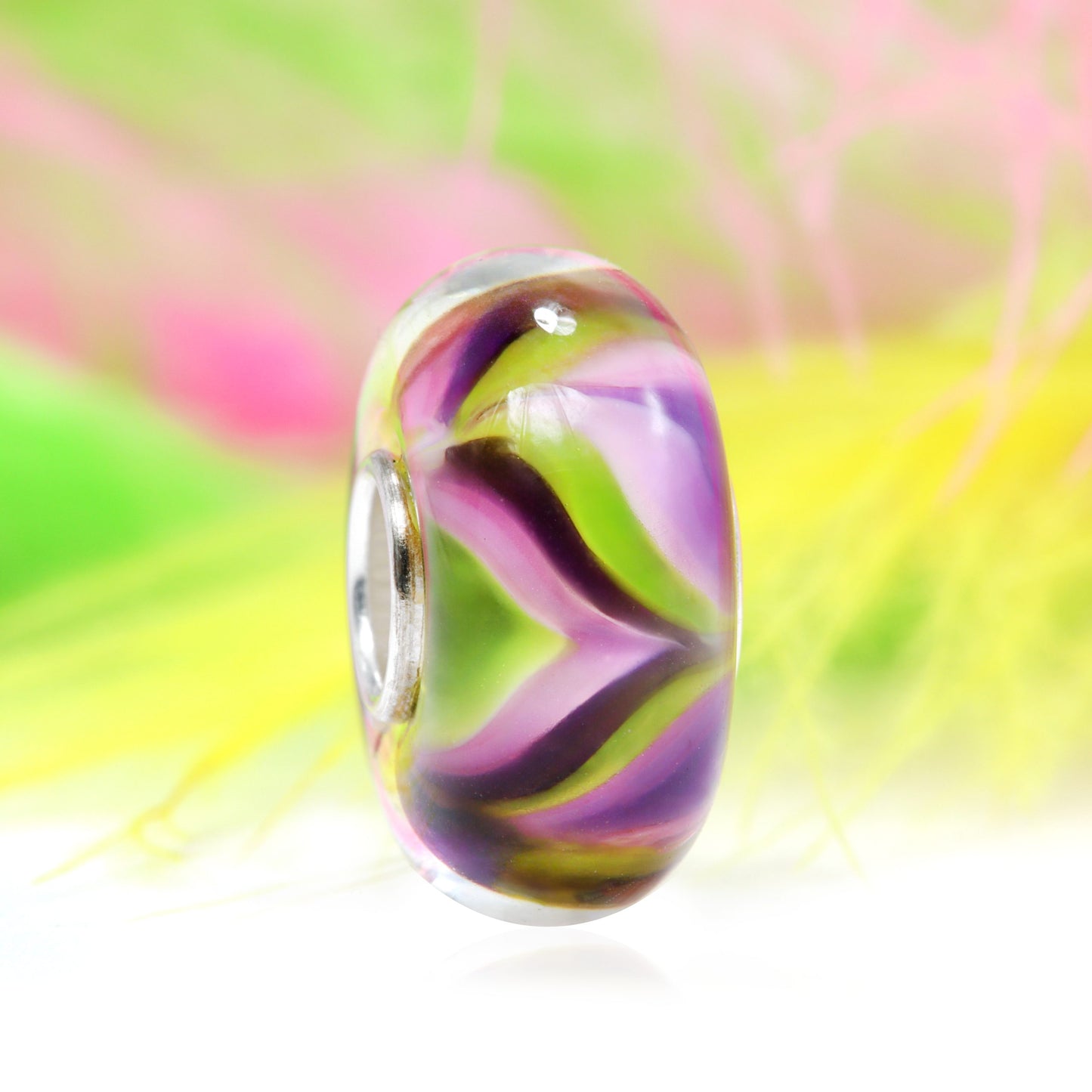 Ogerbeads Bead of the Month December – 2024 purple; pink; green glass Bead by The Alternative Bead. Your official Ogerbeads Retailer from Germany