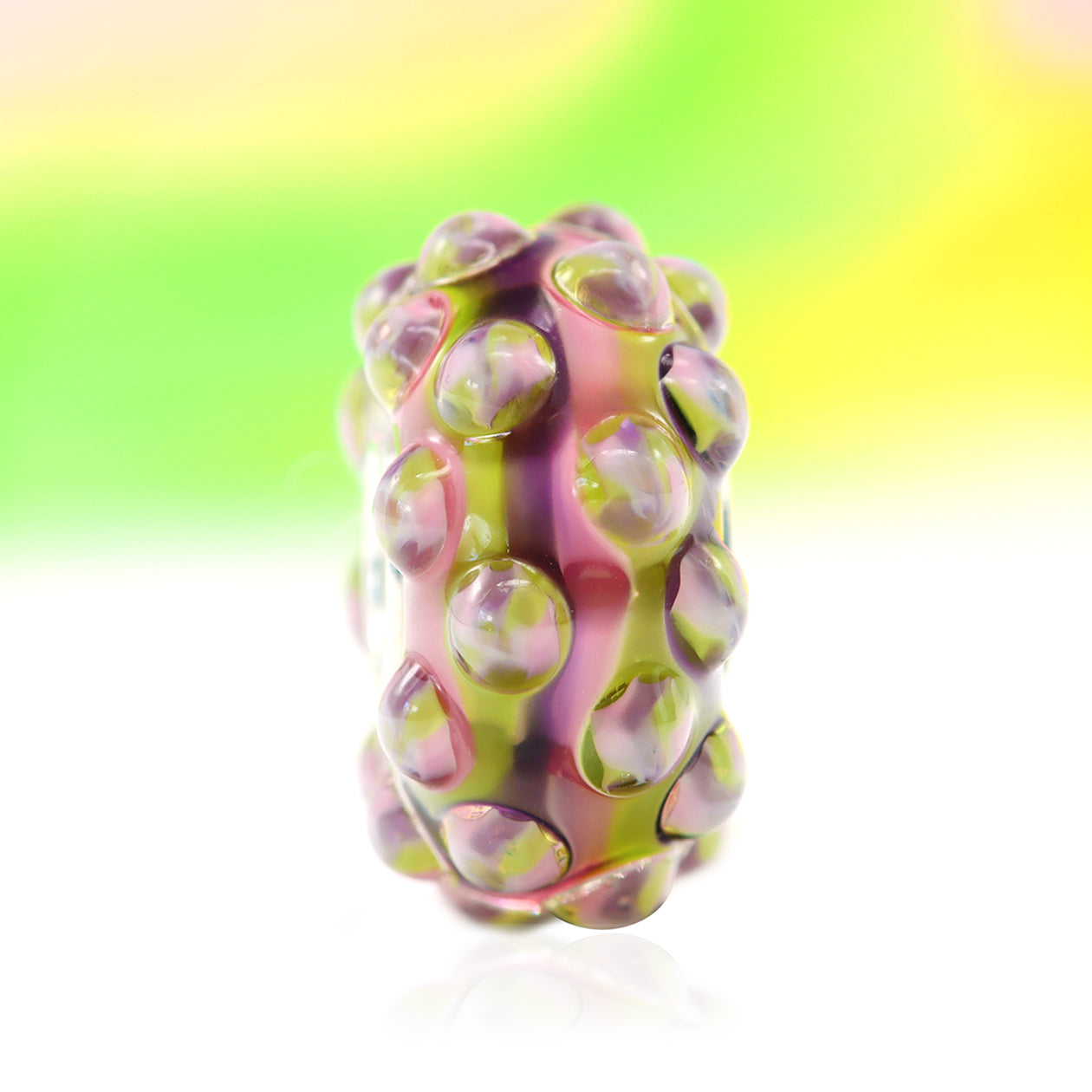 Ogerbeads Bead of the Month November – 2024 pink; green; purple glass Bead by The Alternative Bead. Your official Ogerbeads Retailer from Germany