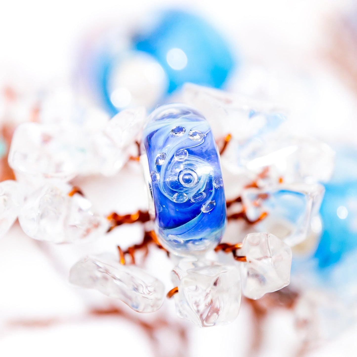 Elfbeads Blizzard glass Bead by The Alternative Bead. Your official Elfbeads Retailer from Germany