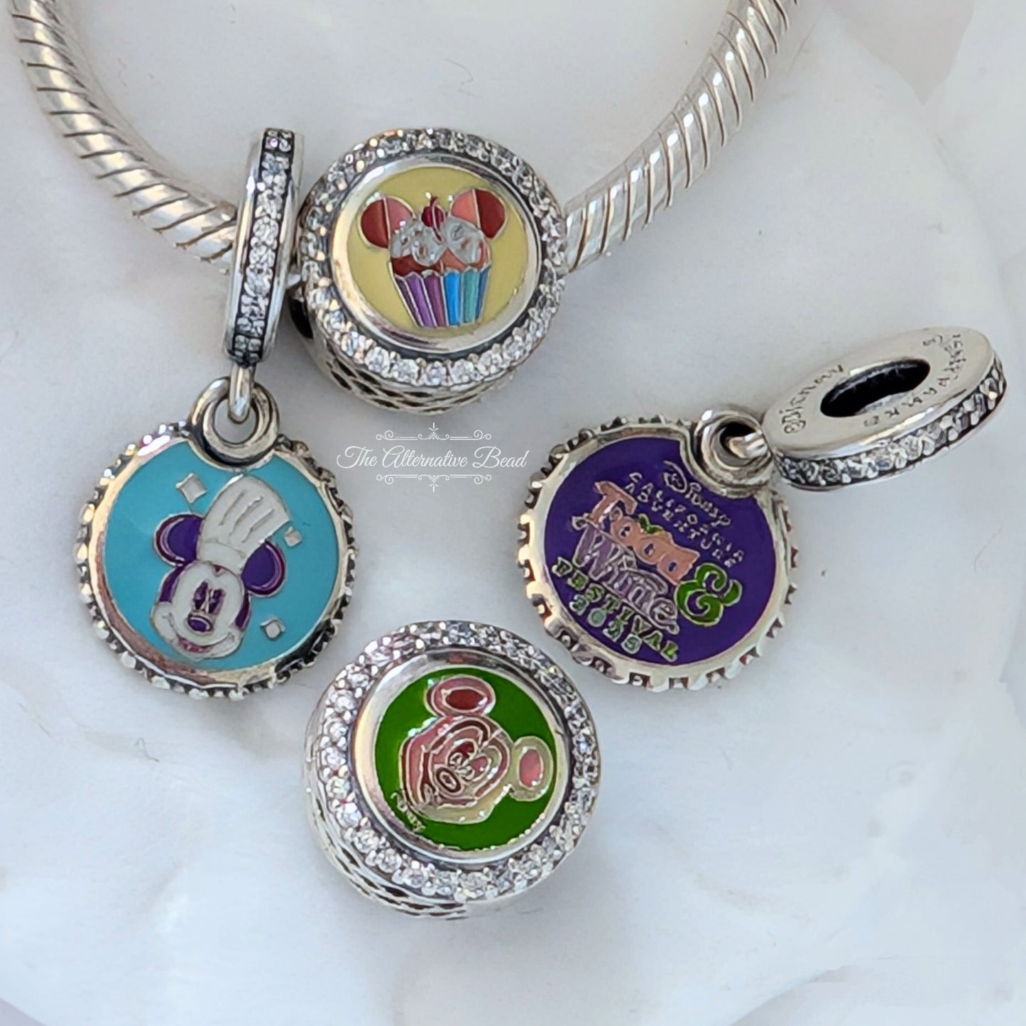 Disney x Pandora EPCOT Food & Wine Festival Set 2025 silver; blue; yellow sterling-silver; enamel Collectors Set by The Alternative Bead. Your official Disney x Pandora Retailer from Germany