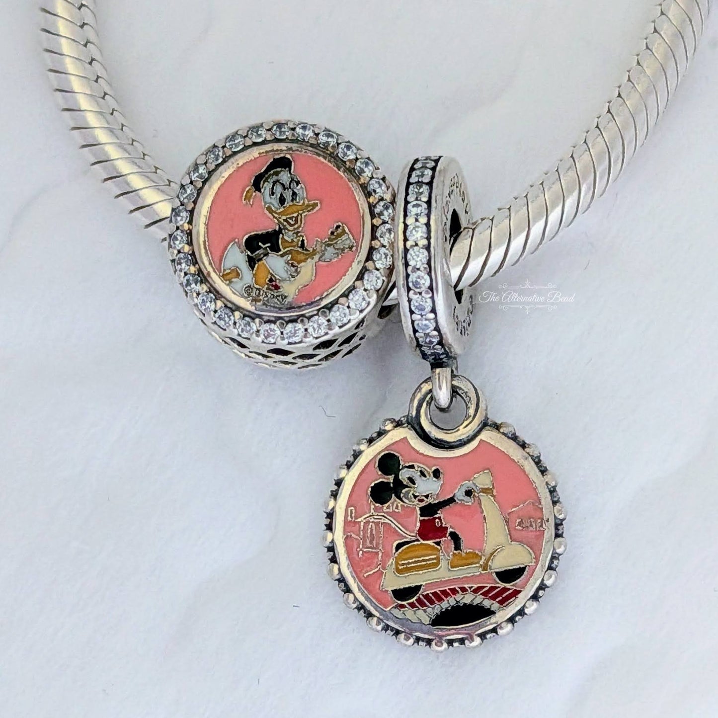 Disney x Pandora EPCOT International Food & Wine Festival Set 2025 silver; blue; yellow sterling-silver; enamel Collectors Set by The Alternative Bead. Your Jewelry Retailer from Germany
