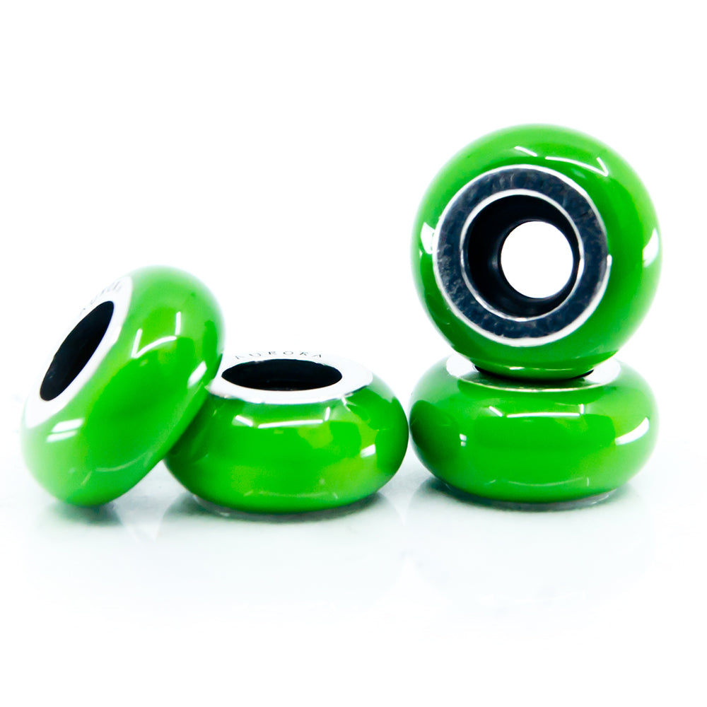 Aurora Charm Green Universal Enamel Stopper green sterling-silver; enamel Stopper by The Alternative Bead. Your official Aurora Charm Retailer from Germany