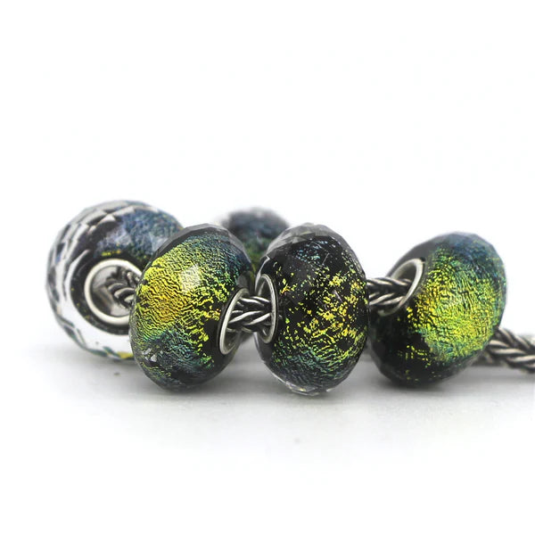VIP-CHARMS Green Faceted Colorful 1pcs (JKG12-19) green glass Charm by The Alternative Bead. Your Official VIP-CHARMS Retailer from Germany