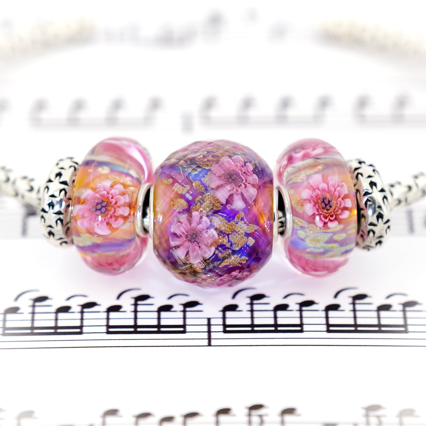 Elfbeads Cherry Blossom Shimmering Fantasy World Fractal (G220426) glass Charm - The Alternative Bead official German Retailer. Buy 4 get 5 - free DHL Shipping for all orders above 150€
