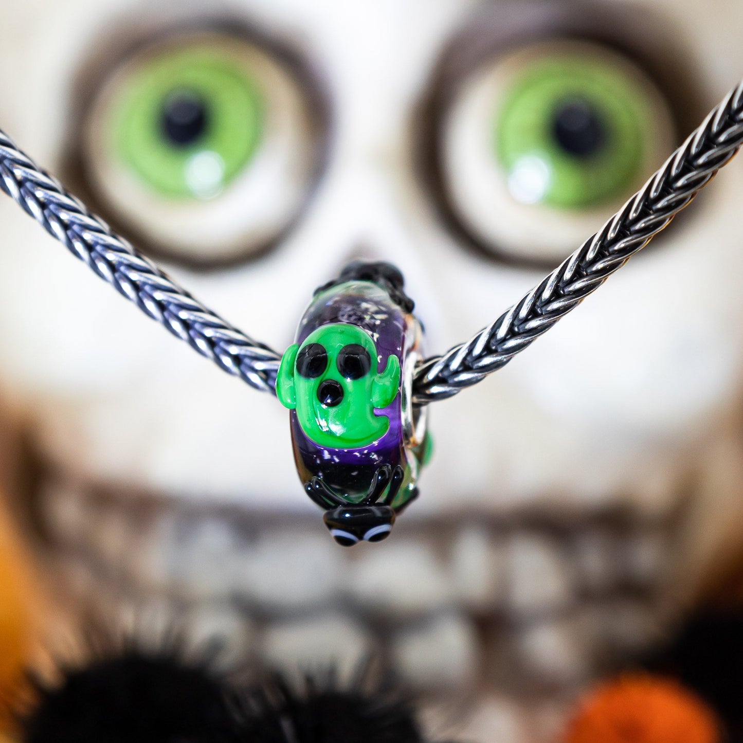 Elfbeads Spiders Ghosts Dark Night (G220901) glass Charm - The Alternative Bead official German Retailer. Buy 4 get 5 - free DHL Shipping for all orders above 150€