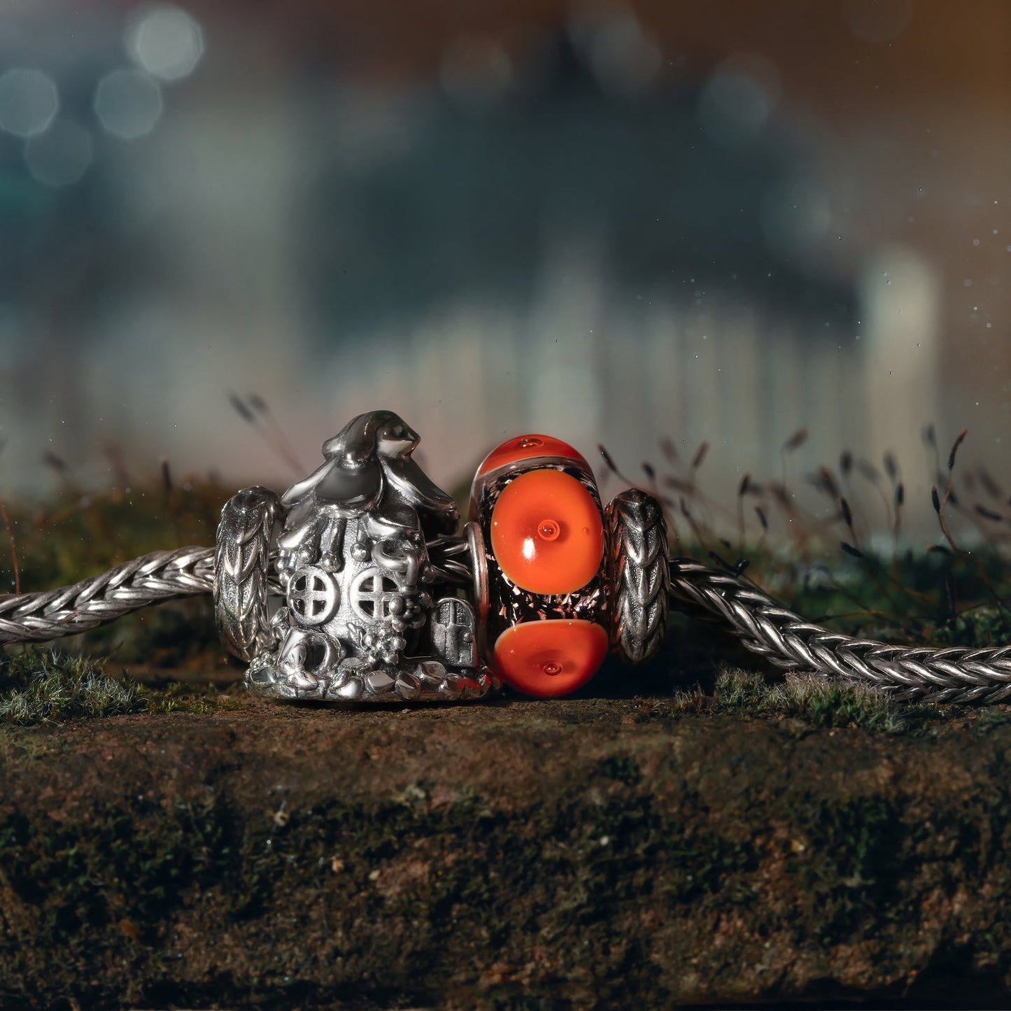 Elfbeads Midnight Mystery Lotus Dream (G220604) glass Charm - The Alternative Bead official German Retailer. Buy 4 get 5 - free DHL Shipping for all orders above 150€