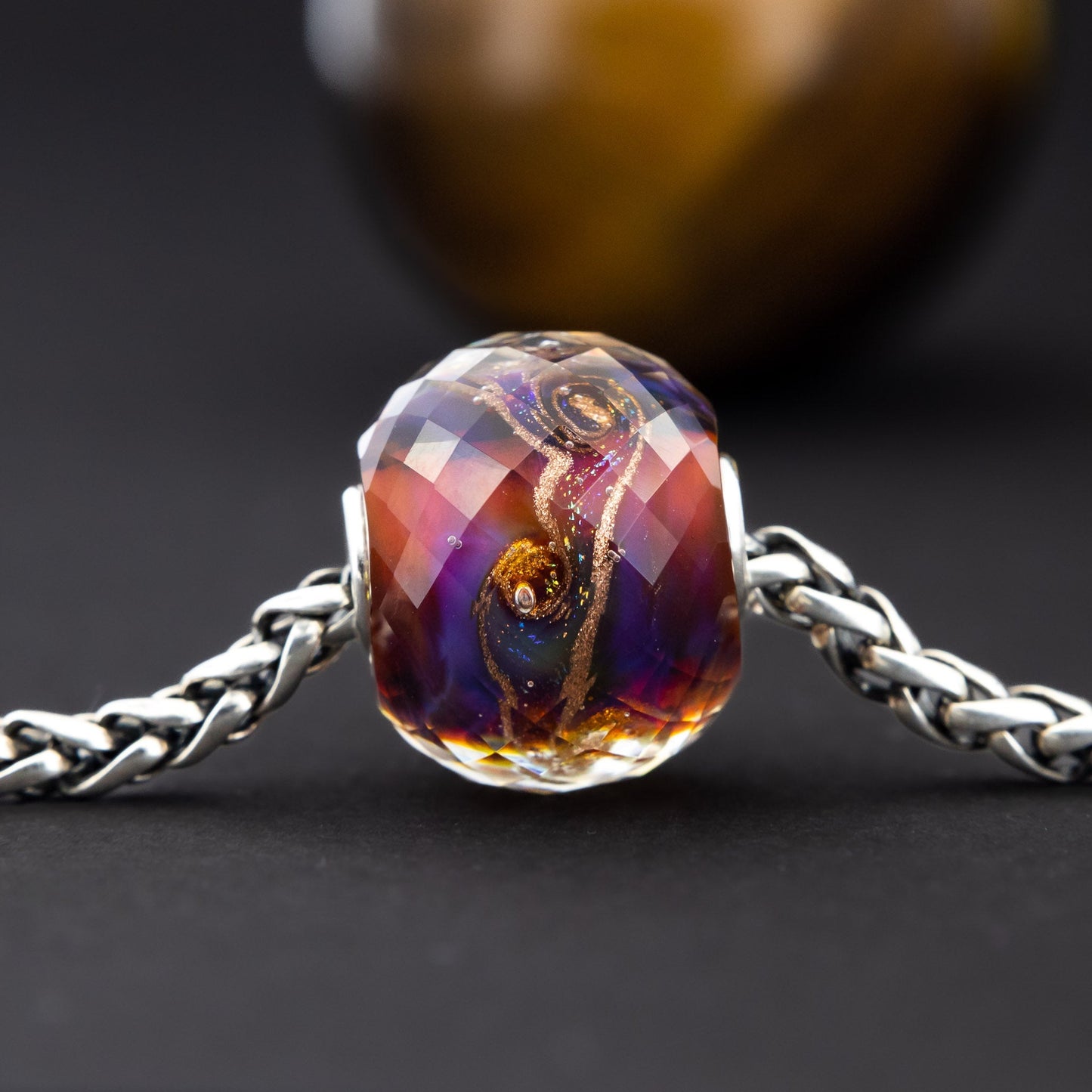 Elfbeads Mystic Red Galaxy World Fractal glass Charm - The Alternative Bead official German Retailer. Buy 4 get 5 - free DHL Shipping for all orders above 150€