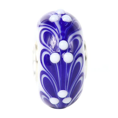 Ogerbeads Delft Blue Leaf Dots blue; white glass Bead by The Alternative Bead. Your official Ogerbeads Retailer from Germany