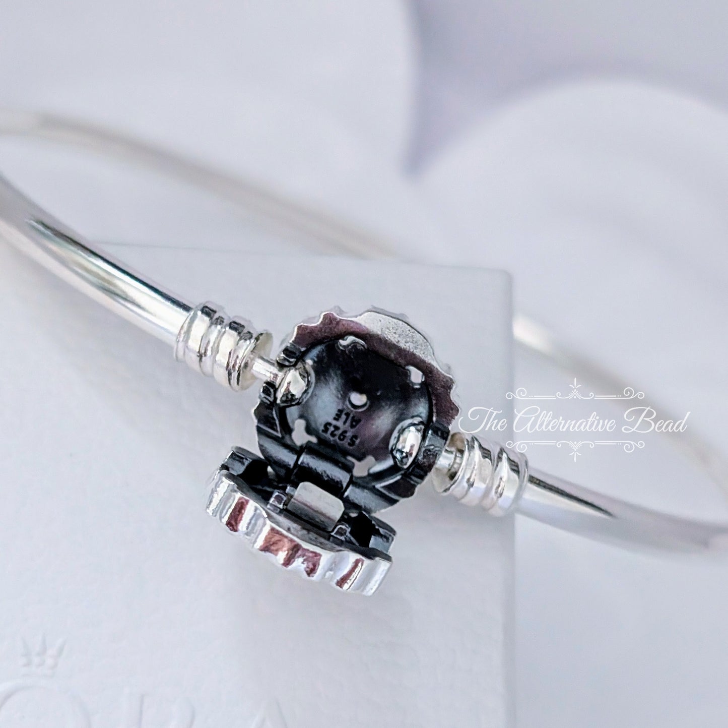 Disney x Pandora Moments Simba The Lion King Clasp Bangle silver sterling-silver Bangle by The Alternative Bead. Your official Disney x Pandora Retailer from Germany