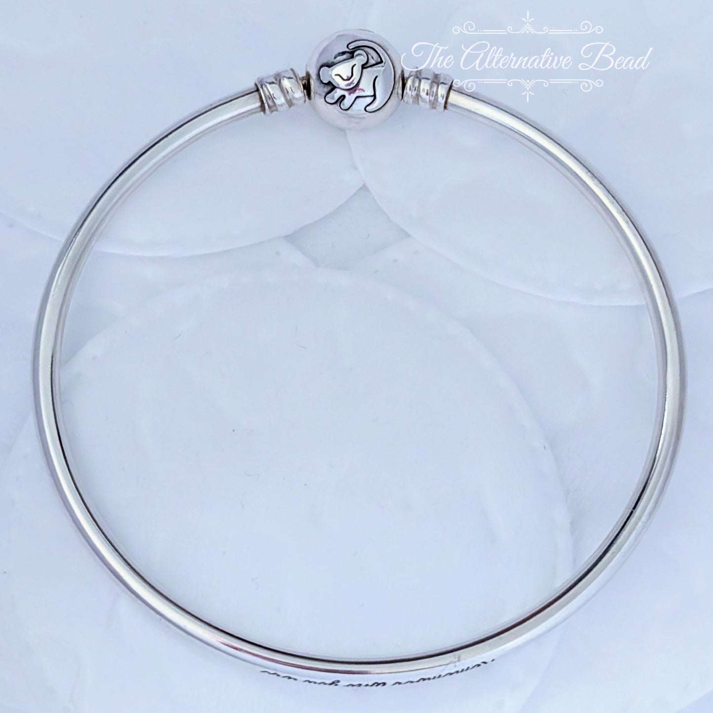 Disney x Pandora Moments Simba The Lion King Clasp Bangle silver sterling-silver Bangle by The Alternative Bead. Your official Disney x Pandora Retailer from Germany