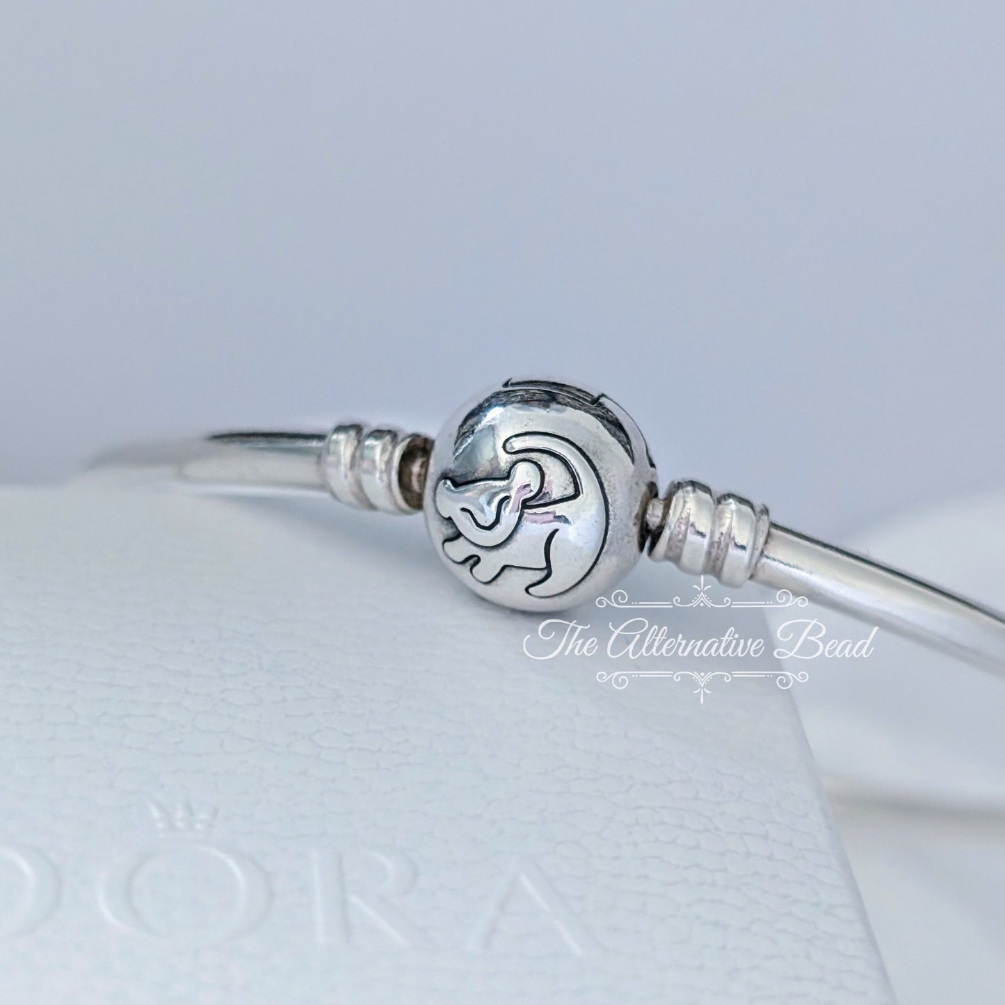 Disney x Pandora Moments Simba The Lion King Clasp Bangle silver sterling-silver Bangle by The Alternative Bead. Your official Disney x Pandora Retailer from Germany
