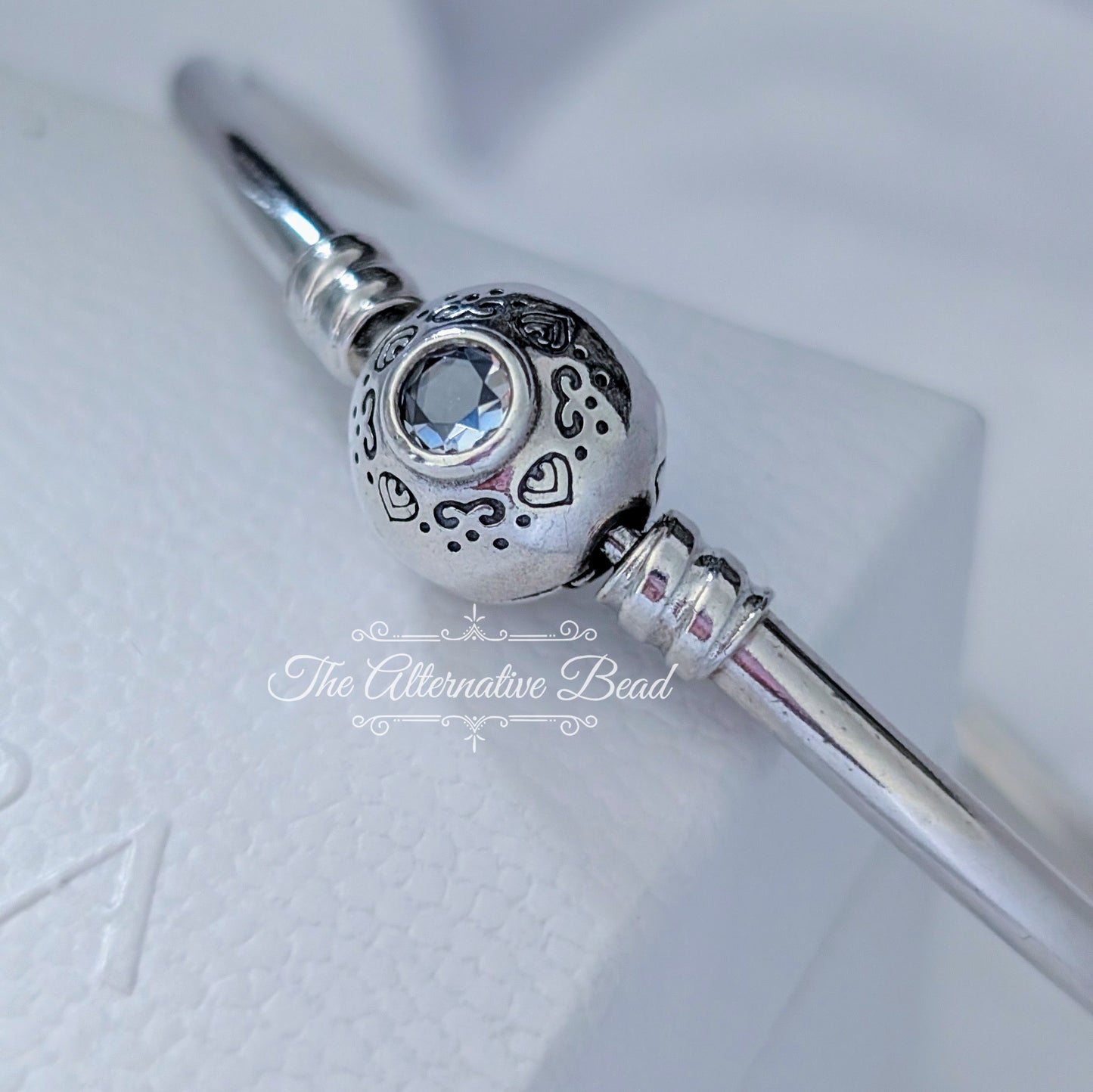 Disney x Pandora Princess Jasmine & Aladdin Bangle silver sterling-silver Bangle by The Alternative Bead. Your official Disney x Pandora Retailer from Germany
