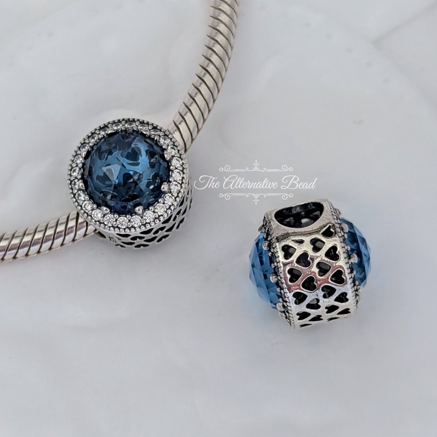 Pandora Blue Sparkling Sky blue glass; sterling-silver Bead by The Alternative Bead. Your official Pandora Retailer from Germany