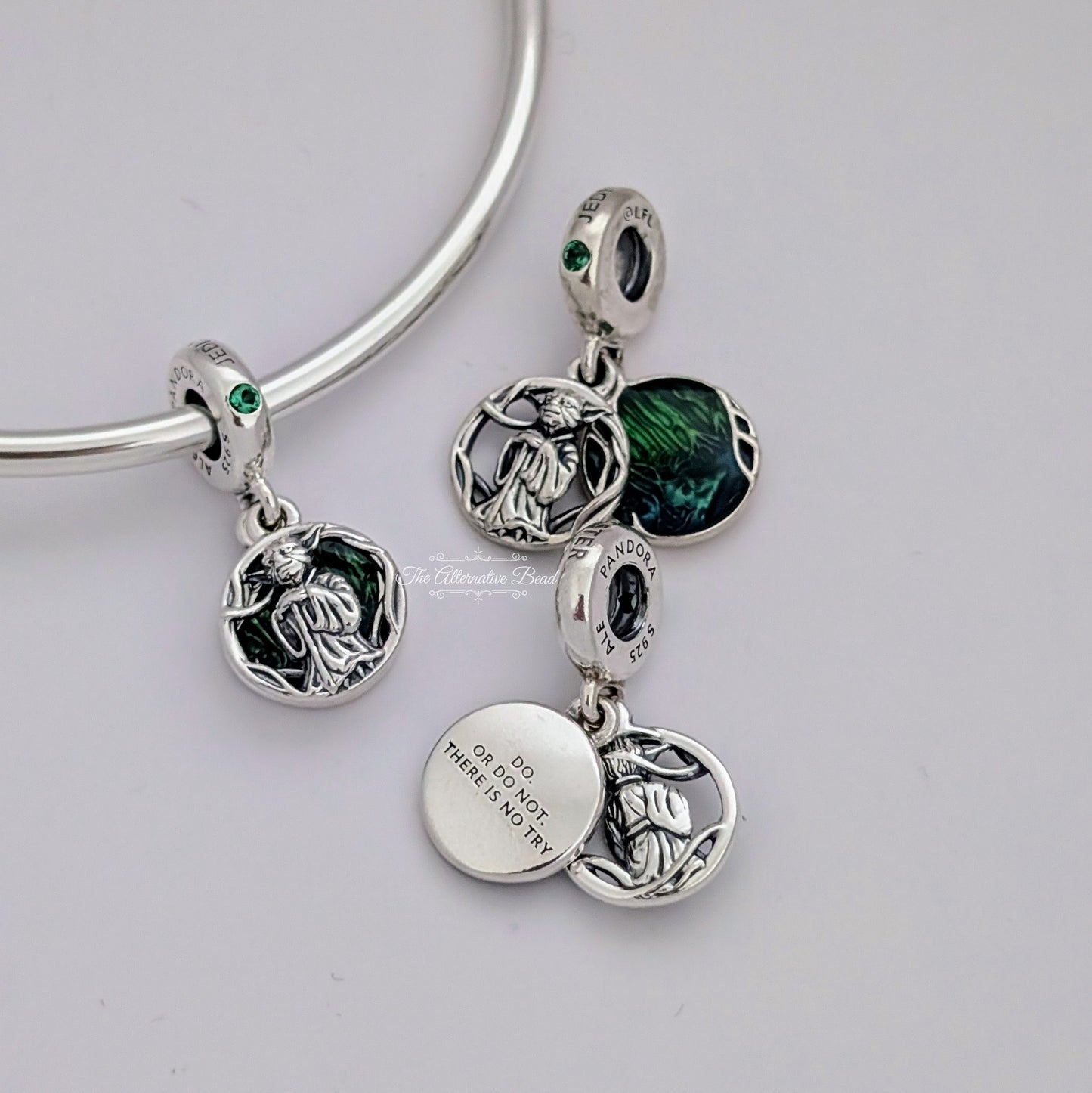 Star Wars x Pandora Master Yoda Dangle green; silver sterling-silver; enamel Dangle by The Alternative Bead. Your official Star Wars x Pandora Retailer from Germany