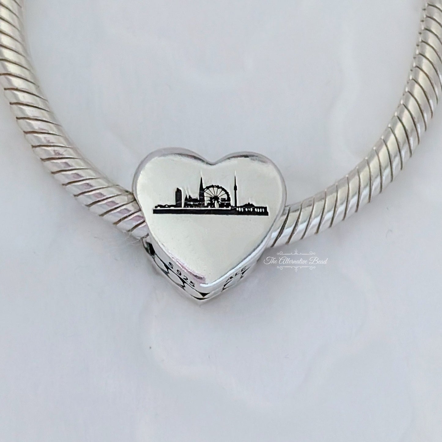 Pandora Vienna Skyline Charm black; silver sterling-silver Bead by The Alternative Bead. Your official Pandora Retailer from Germany