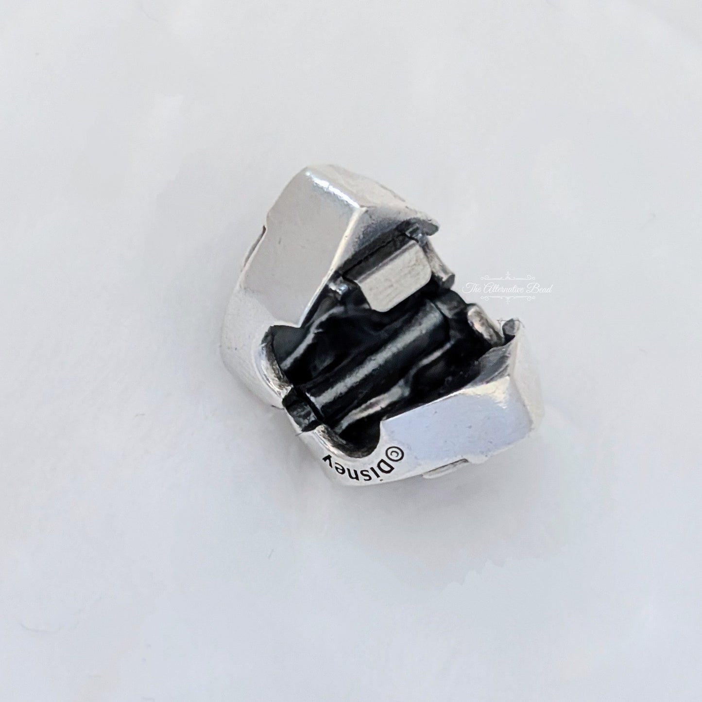 Disney x Pandora Snow White Clip red; silver; white sterling-silver; enamel Clip by The Alternative Bead. Your official Disney x Pandora Retailer from Germany
