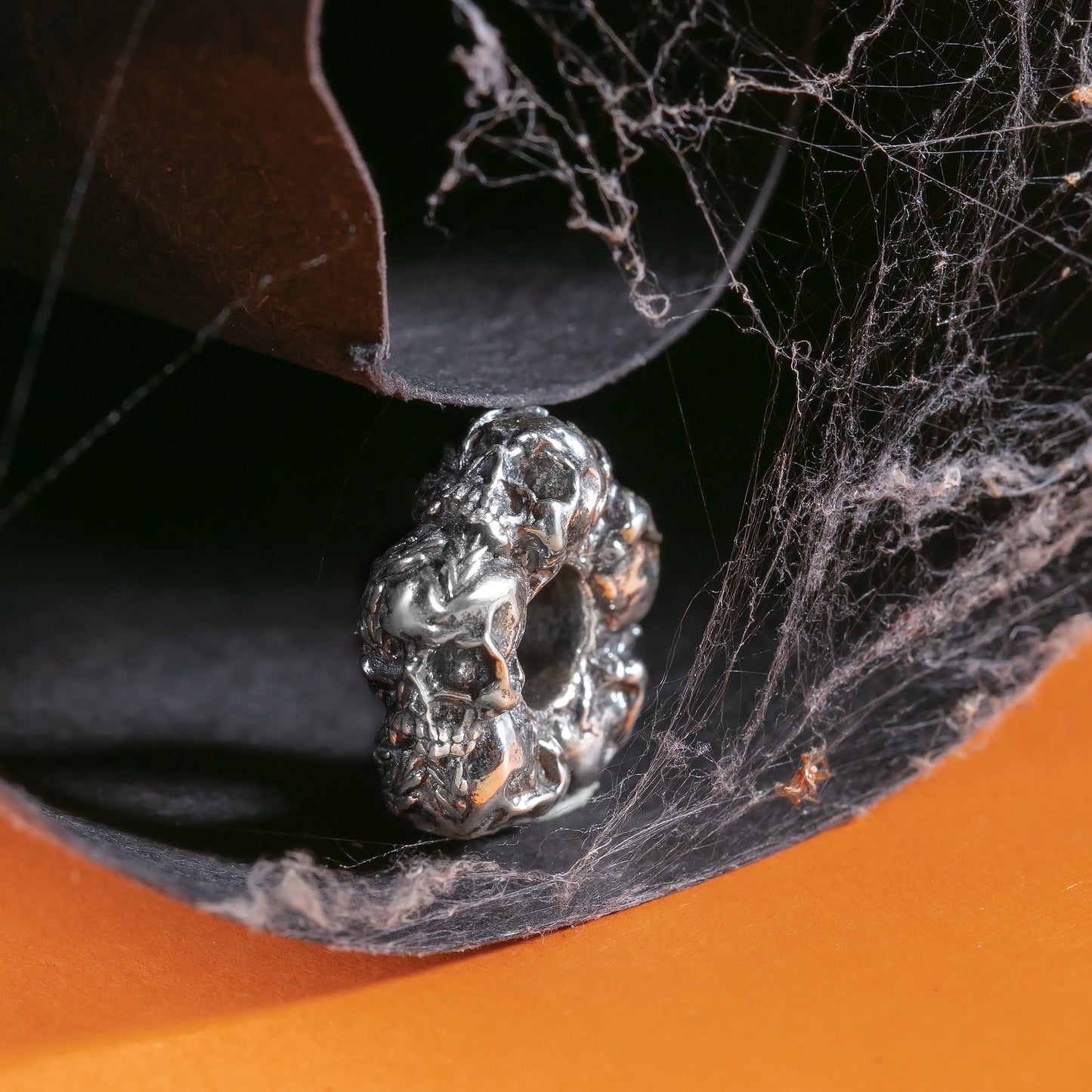 Elfbeads Rosemary Skulls (S230906) silver sterling-silver Charm - The Alternative Bead official German Retailer. Buy 4 get 5 - free DHL Shipping for all orders above 150€