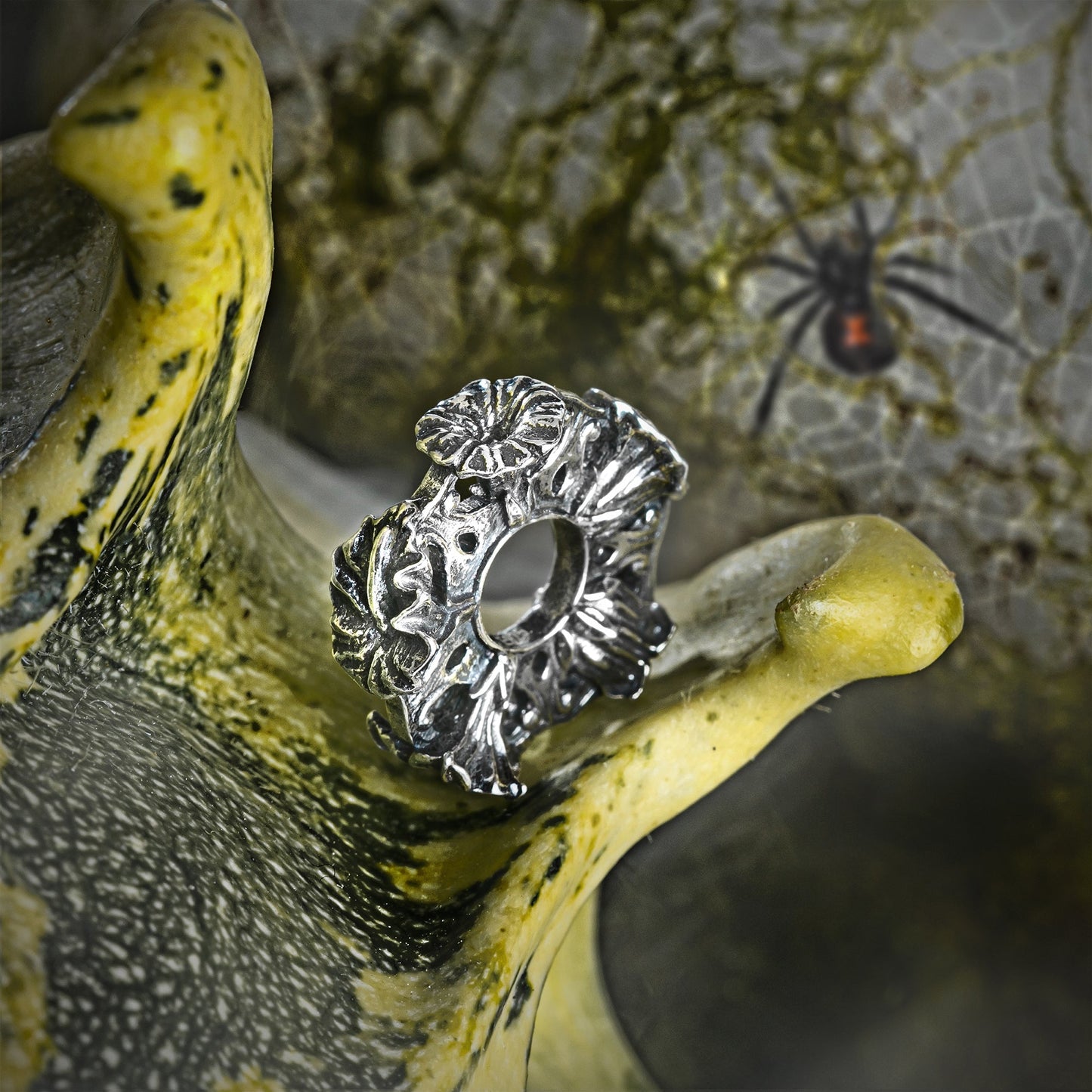 Elfbeads Wheel of Poison (S230901) silver sterling-silver Spacer - The Alternative Bead official German Retailer. Buy 4 get 5 - free DHL Shipping for all orders above 150€