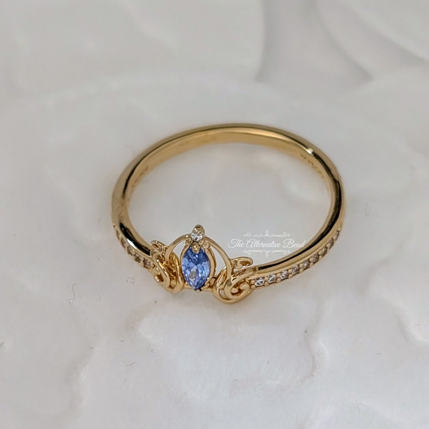 Disney x Pandora Cinderella Golden Coach Ring gold; blue sterling-silver Ring by The Alternative Bead. Your official Disney x Pandora Retailer from Germany