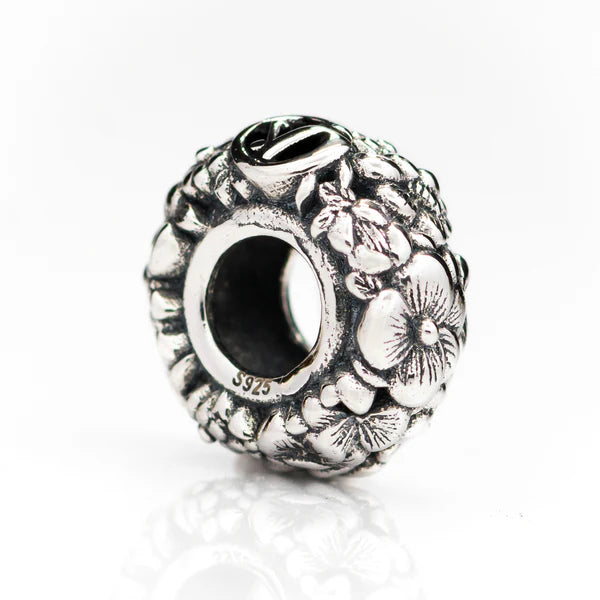 VIP-CHARMS Beautiful Violets Charm (ME0050) silver sterling-silver Charm by The Alternative Bead. Your Official VIP-CHARMS Retailer from Germany