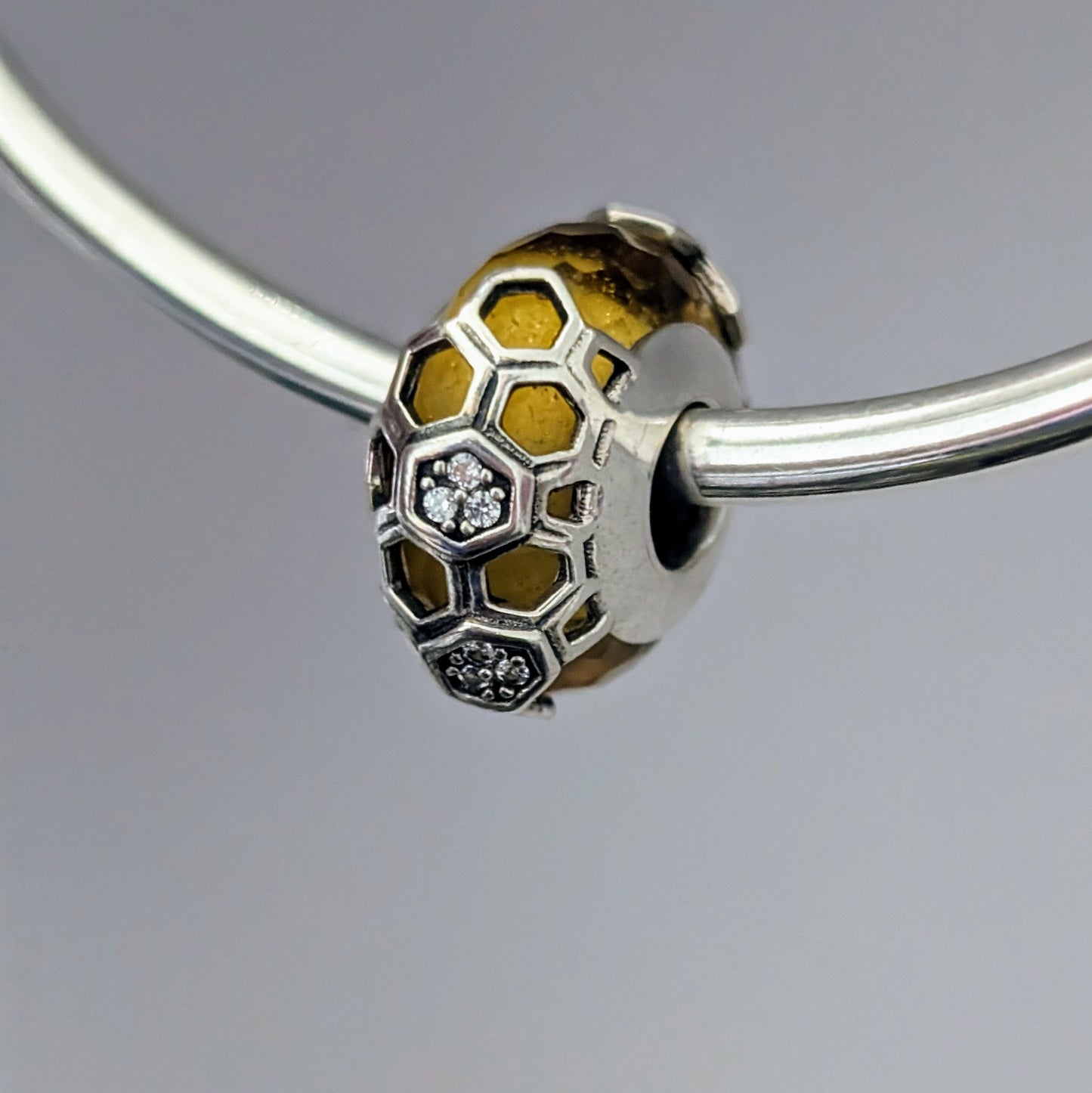 Honeycomb Glassbead