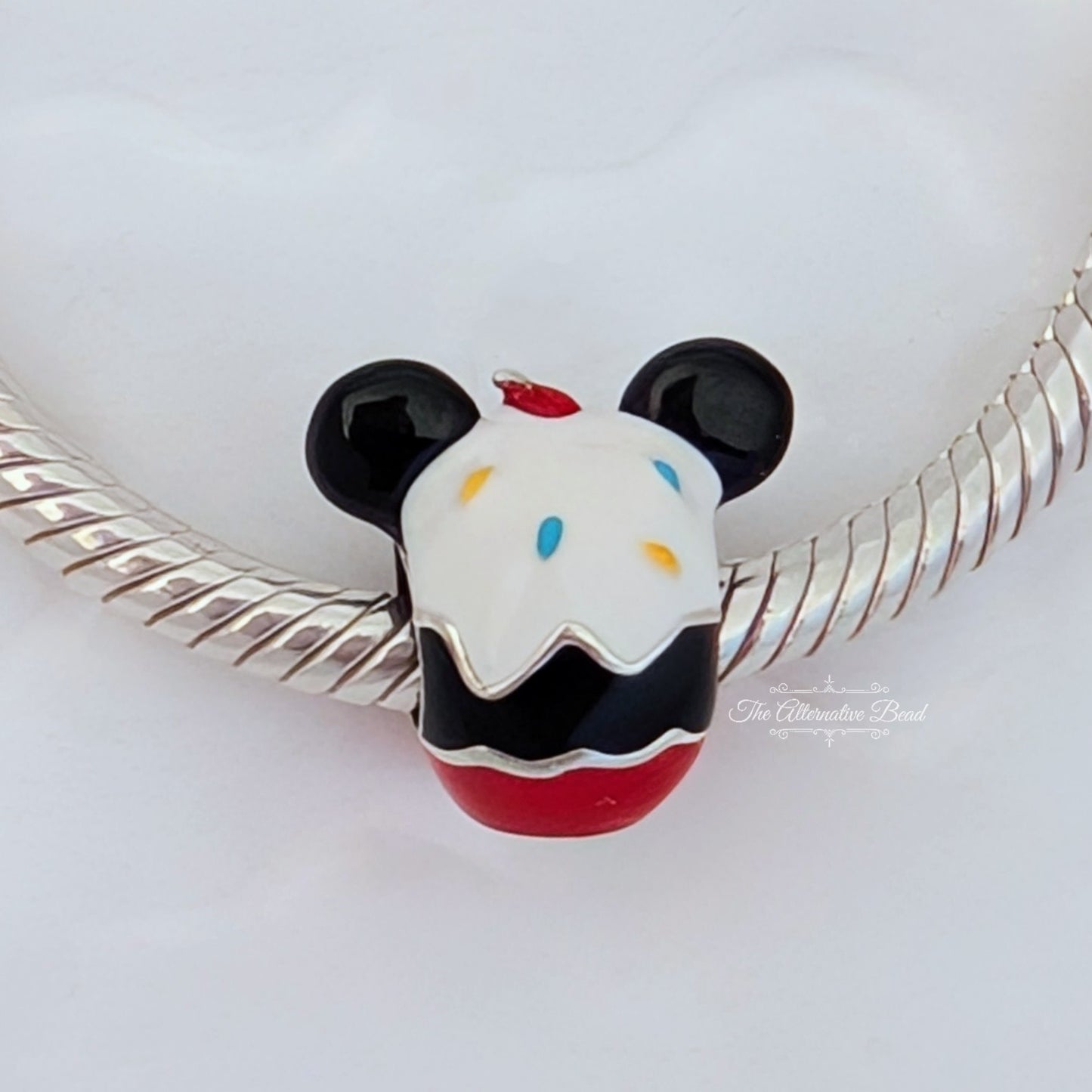 Mickey Cupcake