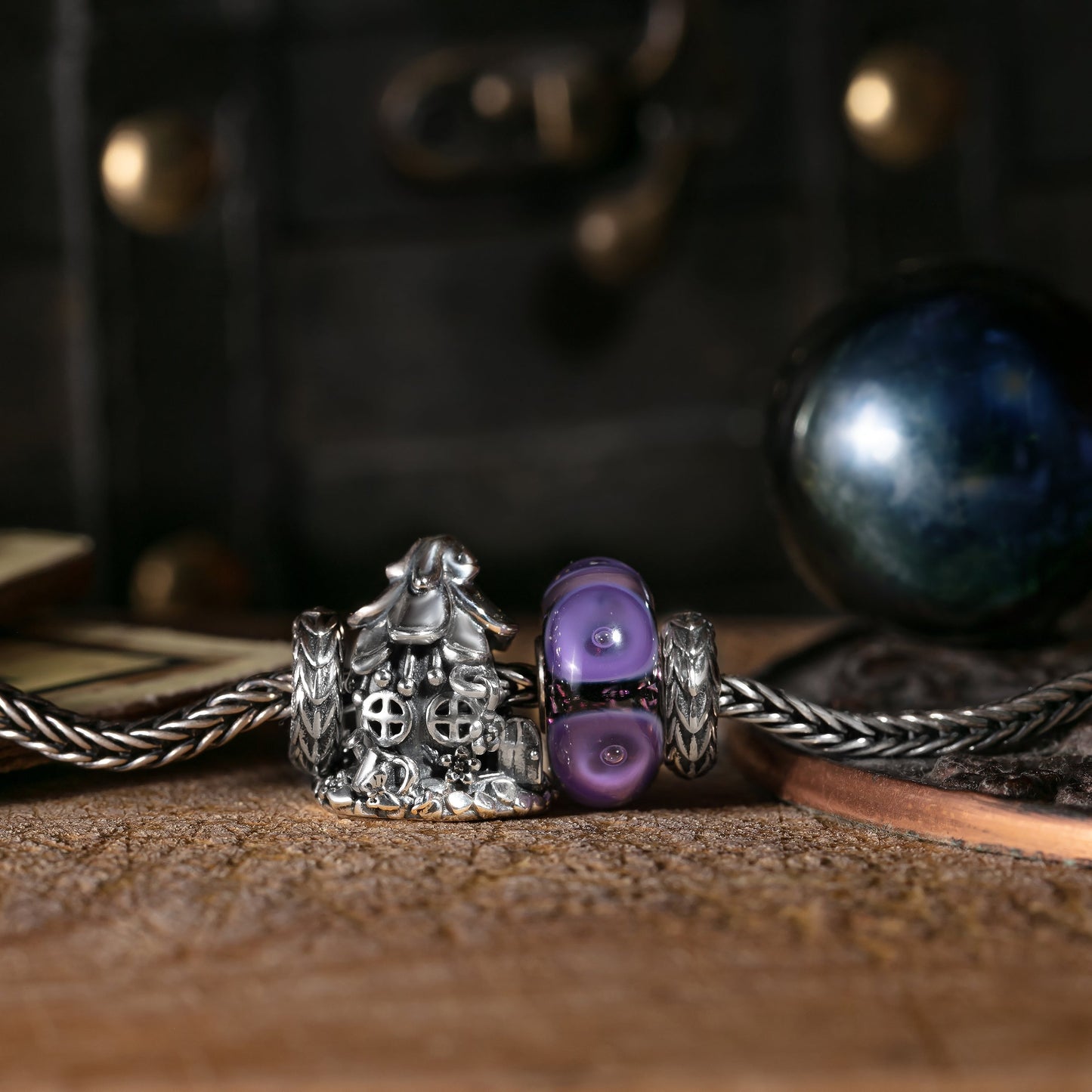 Elfbeads Witch Magic Lotus - Purple glass Bead by The Alternative Bead. Your official Elfbeads Retailer from Germany