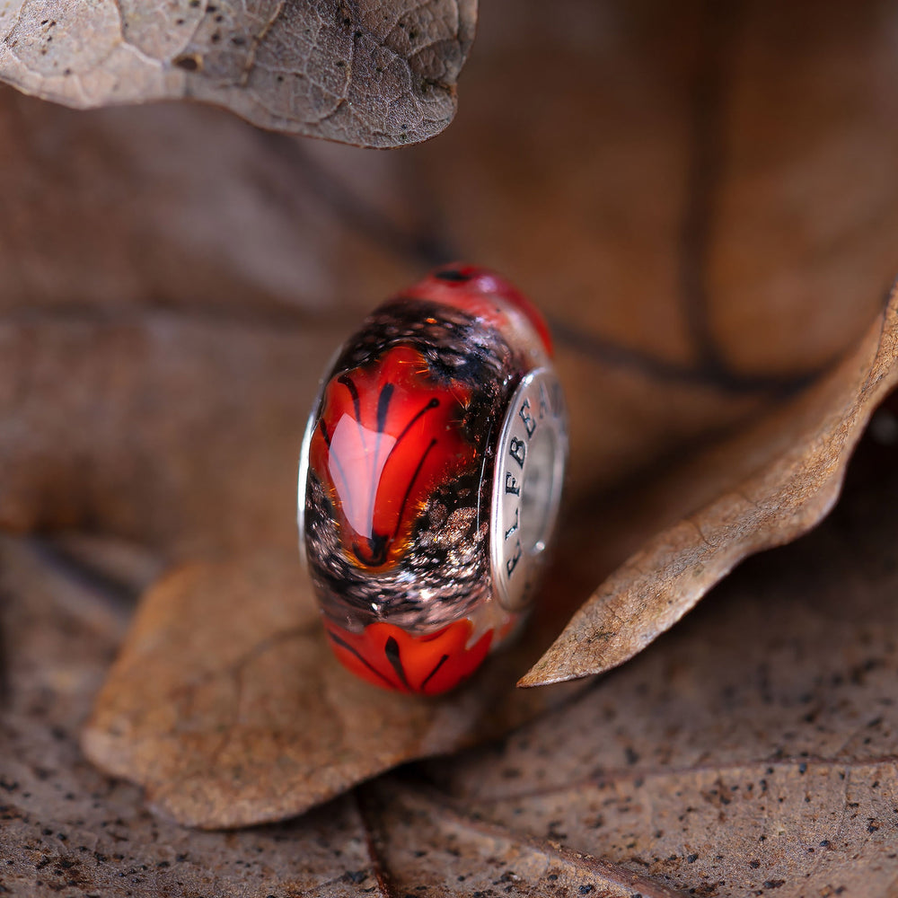 Elfbeads Oak Leaves Midnight Shimmer (G230922) glass Bead - The Alternative Bead official German Retailer. Buy 4 get 5 - free DHL Shipping for all orders above 150 ?