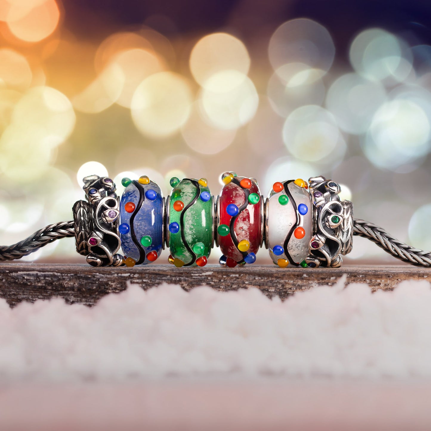 Elfbeads Christmas Lights Starlight Red glass Bead by The Alternative Bead. Your official Elfbeads Retailer from Germany