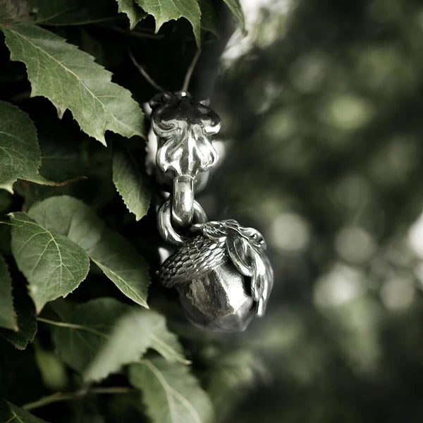 VIP-CHARMS Acorn Charm Pendant silver sterling-silver Dangle by The Alternative Bead. Your official VIP-CHARMS Retailer from Germany