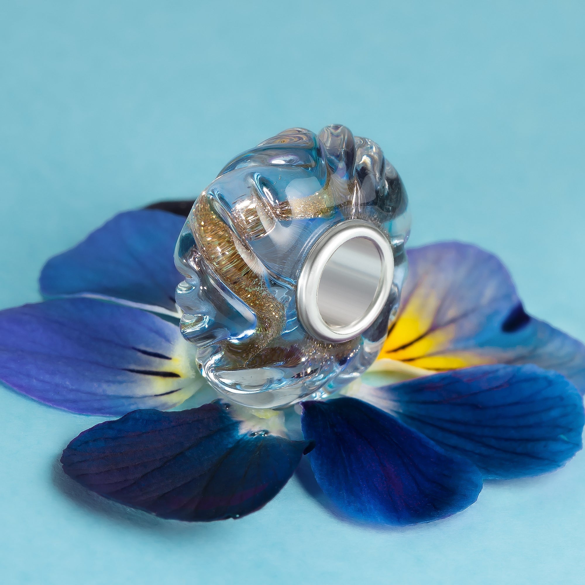 Elfbeads Forget-Me-Not Gold Sprinkles Roll blue; silver glass Bead by The Alternative Bead. Your official Elfbeads Retailer from Germany