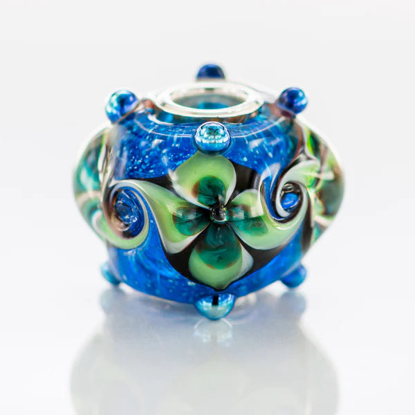 VIP-CHARMS Ocean Bloom Bead blue; green glass Bead by The Alternative Bead. Your official VIP-CHARMS Retailer from Germany