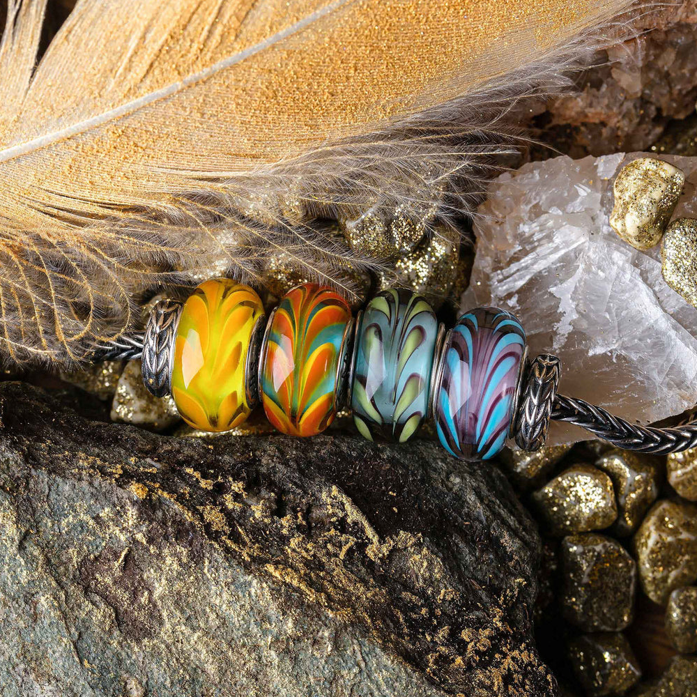 Elfbeads Falcon Feather Sprout (G230913) glass Charm - The Alternative Bead official German Retailer. Buy 4 get 5 - free DHL Shipping for all orders above 150€