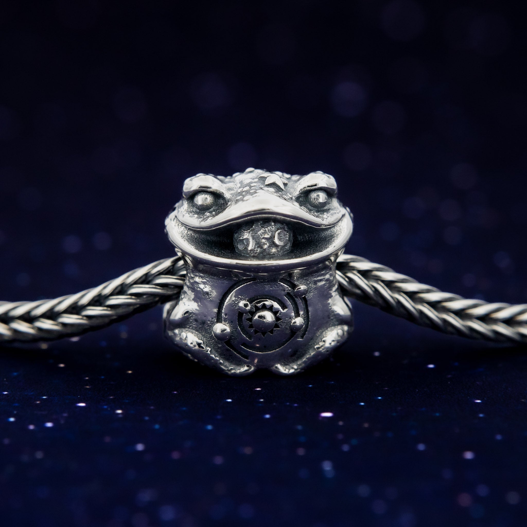 Elfbeads The Cosmic Frog silver sterling-silver Bead by The Alternative Bead. Your official Elfbeads Retailer from Germany