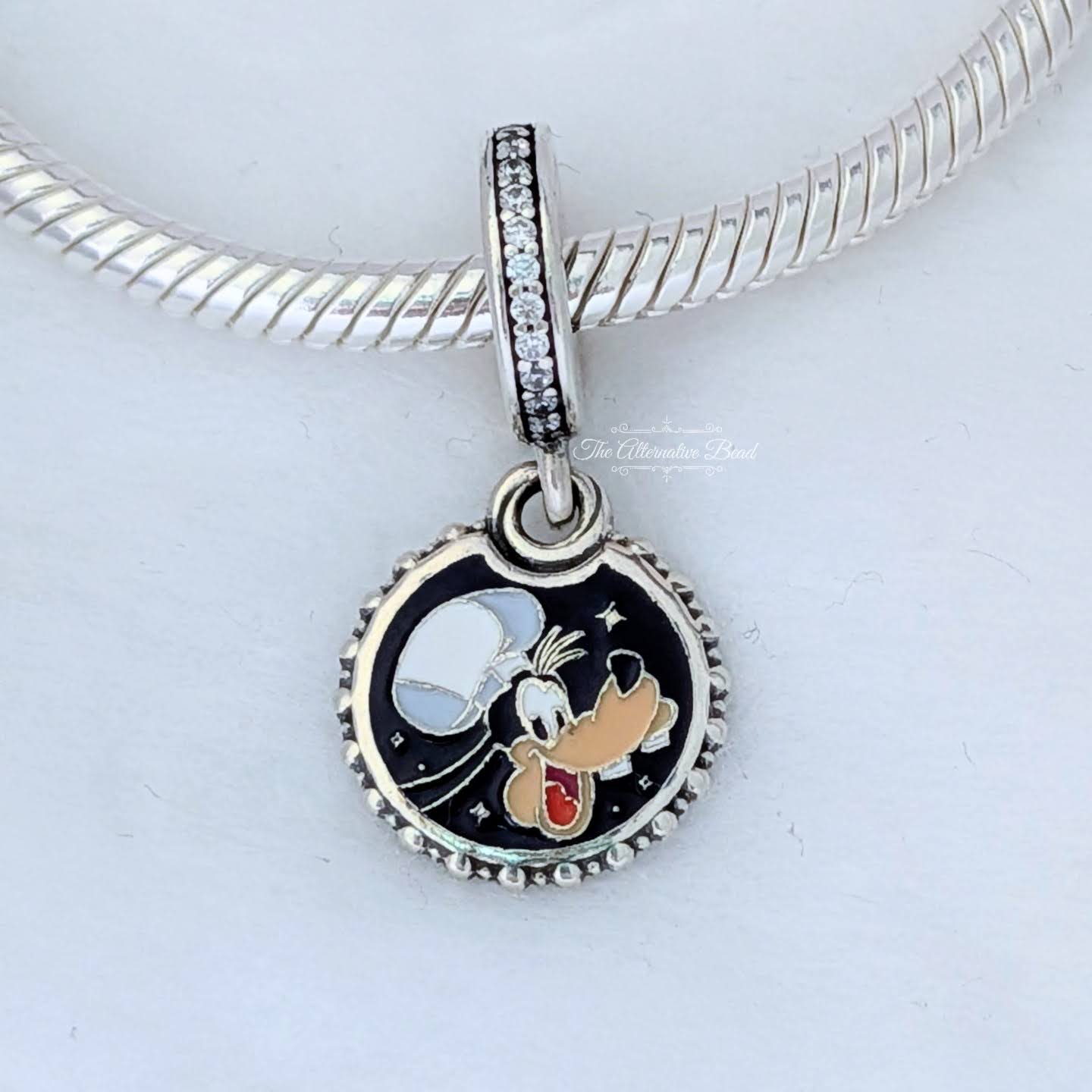 Disney x Pandora DCA Food & Wine Festival 2026 Chef Goofy Dangle Charm silver and multicolor sterling-silver and enamel Dangle by The Alternative Bead. Your Jewelry Retailer from Germany