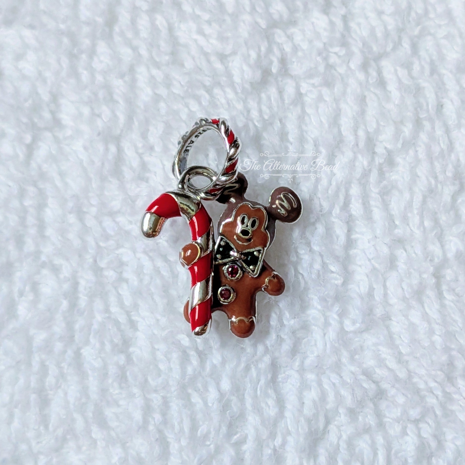 Disney x Pandora Mickey Mouse Holiday Gingerbread Dangle red; silver; brown sterling-silver Dangle by The Alternative Bead. Your Jewelry Retailer from Germany