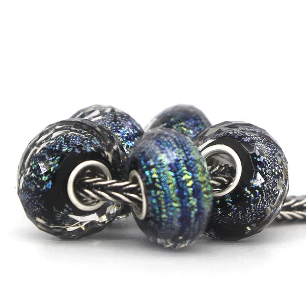 VIP-CHARMS Foil Charm Bead 1 pcs multicolor glass Bead by The Alternative Bead. Your official VIP-CHARMS Retailer from Germany
