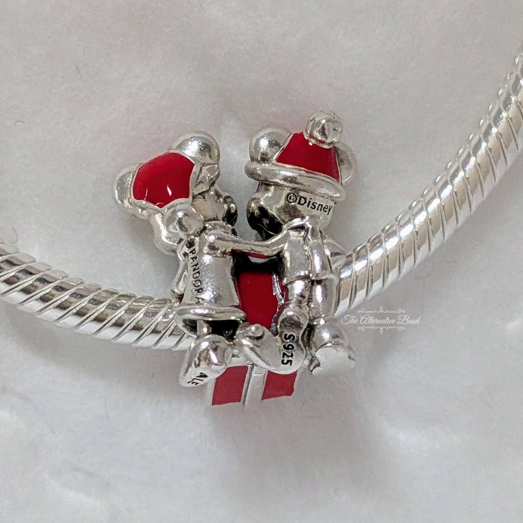 Disney Mickey, Minnie and gift box