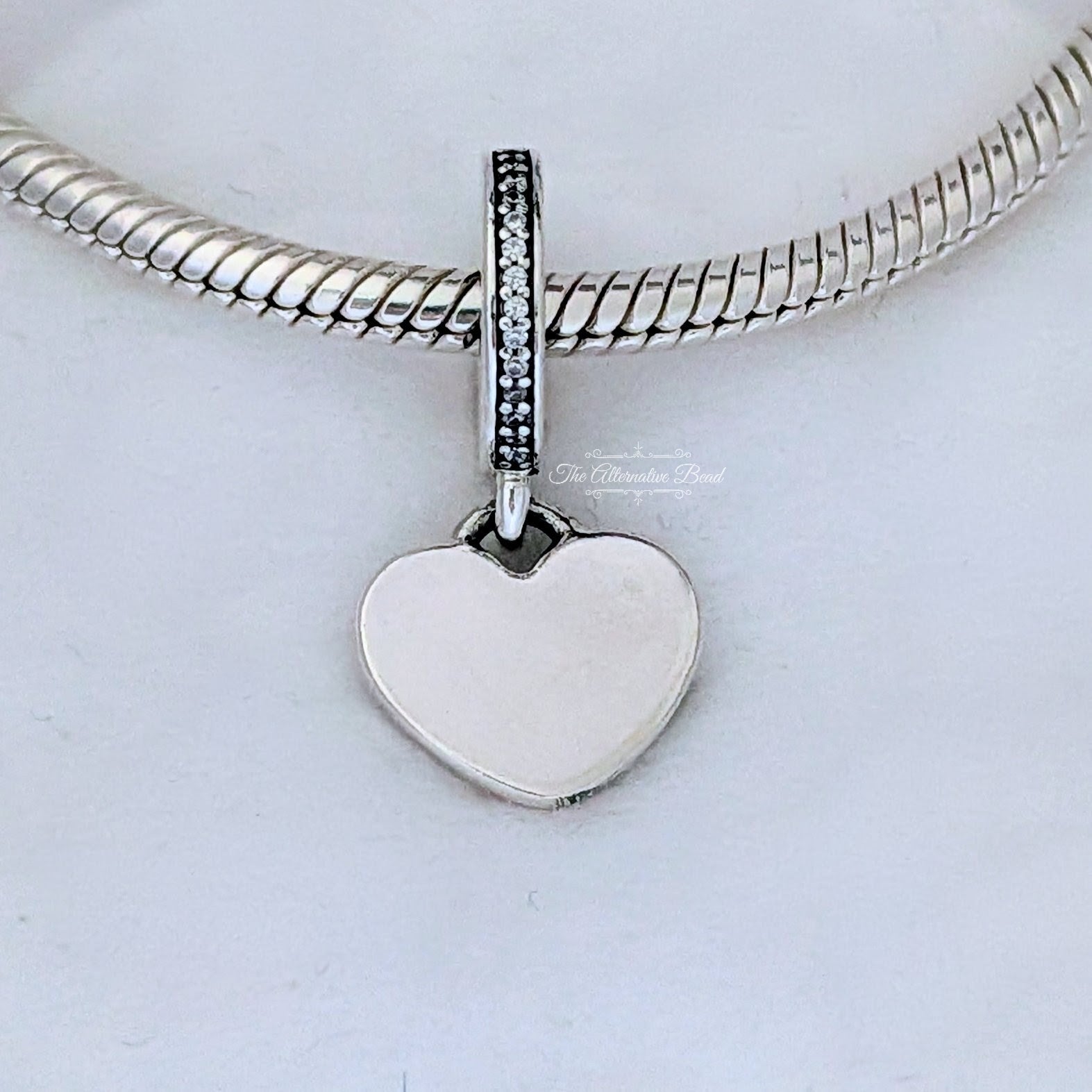 Pandora Portuguese Flag Engravable Dangle Charm silver; red; green sterling-silver; enamel Dangle by The Alternative Bead. Your official Pandora Retailer from Germany