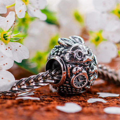 VIP-CHARMS White Rabbit Bead Charm silver sterling-silver Bead by The Alternative Bead. Your official VIP-CHARMS Retailer from Germany