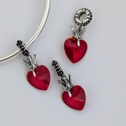 Queen Heart red Dangle