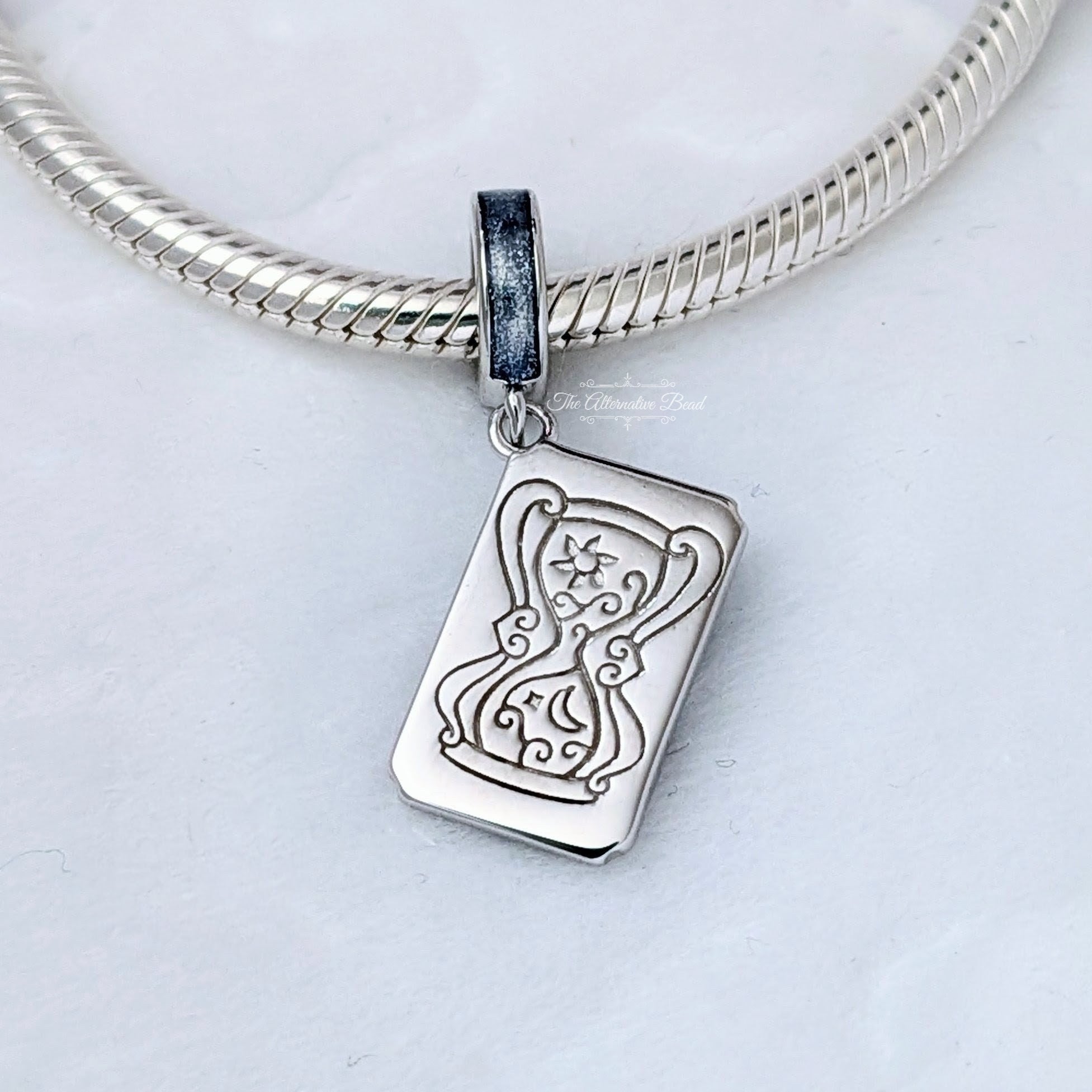 Tarot Card "Chariot" Dangle