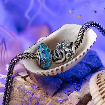 Elfbeads Ocean Eyes blue glass Bead by The Alternative Bead. Your official Elfbeads Retailer from Germany
